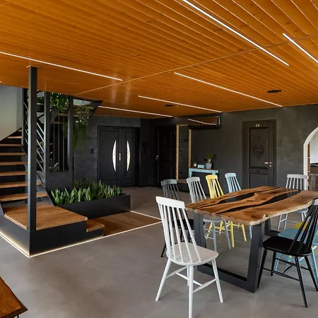 House For 20 People With A Private Spa And Bar Koma House Sidzina Exterior foto