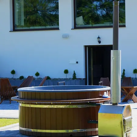 House For 20 People With A Private Spa And Bar Koma House Sidzina Exterior foto