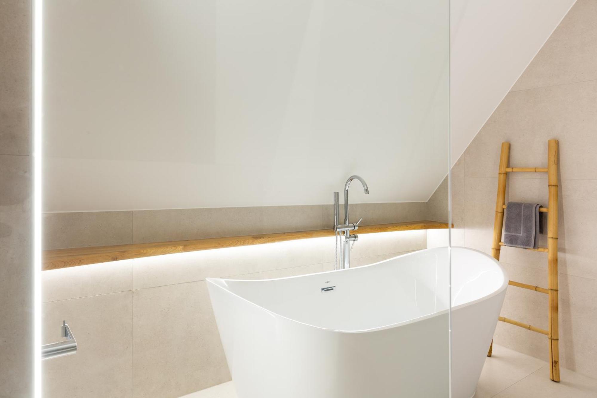 Villa House For 20 People With A Private And Bar Koma House Sidzina