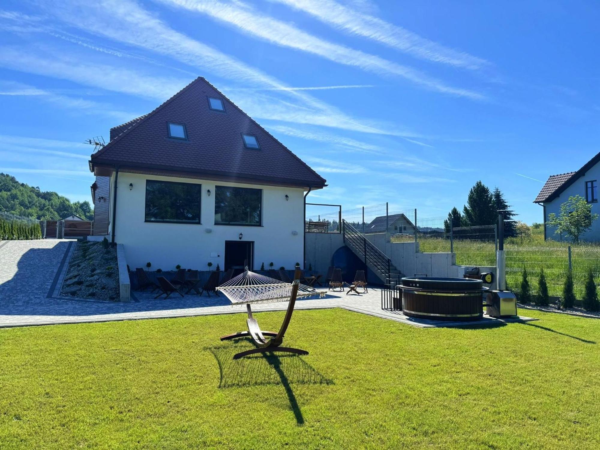 House For 20 People With A Private And Bar Koma House Villa *