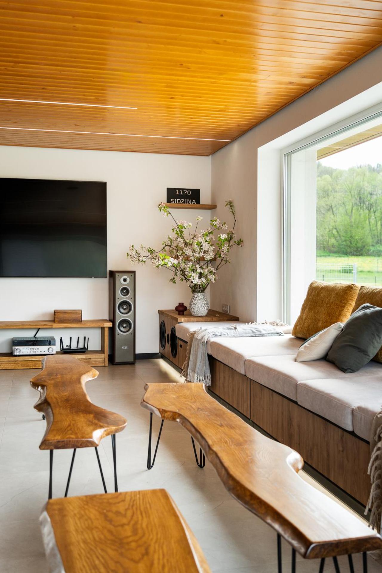 House For 20 People With A Private And Bar Koma House Villa