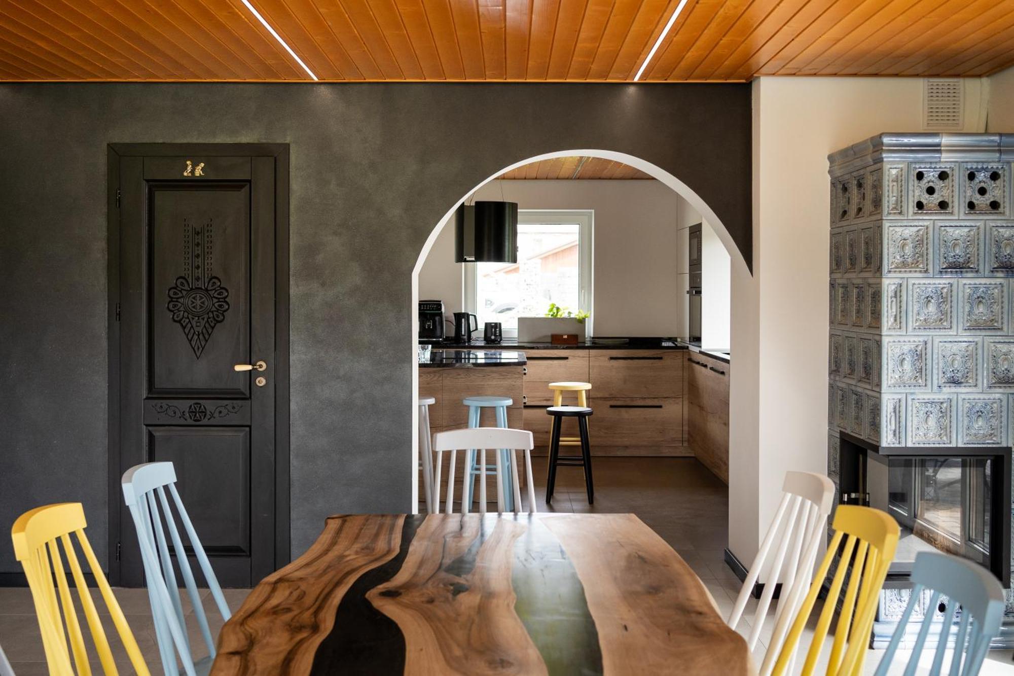 House For 20 People With A Private And Bar Koma House * Sidzina