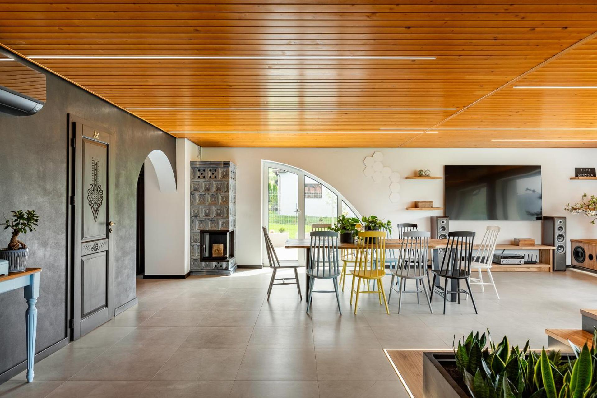 House For 20 People With A Private And Bar Koma House Villa