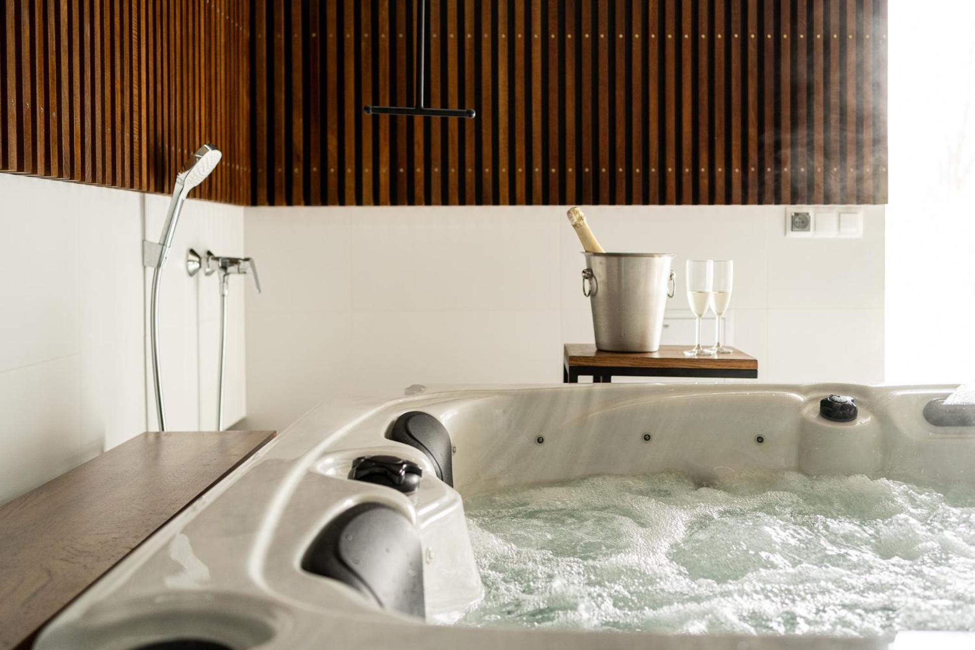 House For 20 People With A Private And Bar Koma House Villa