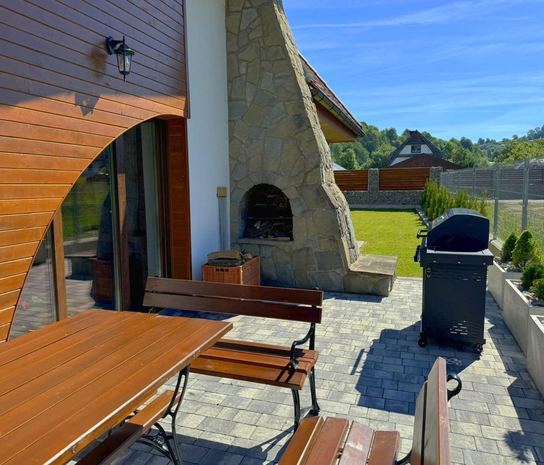 House For 20 People With A Private And Bar Koma House * Sidzina