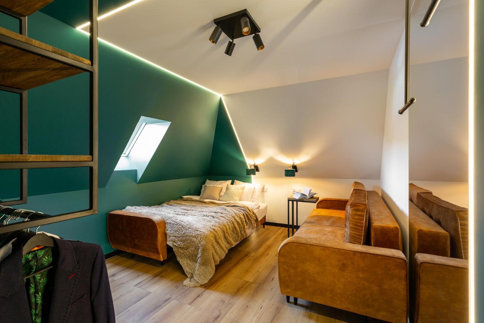 House For 20 People With A Private And Bar Koma House Villa