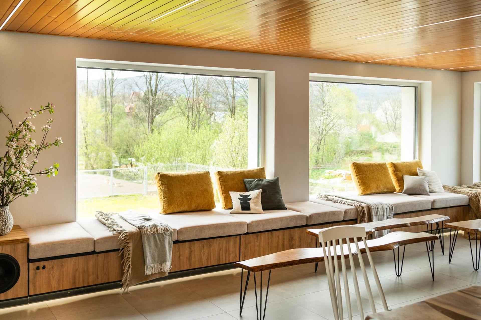 House For 20 People With A Private And Bar Koma House Sidzina